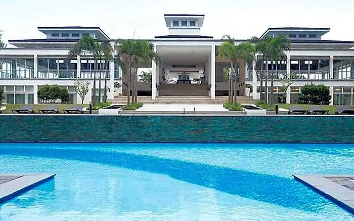 Отель Affordable In Quezon Near Sm North And Solaire 4*
