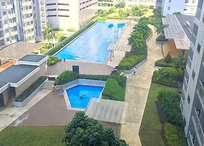 Отель Affordable In Quezon Near Sm North And Solaire